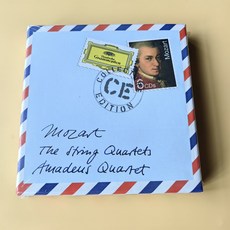 Deutsche Grammophon 莫紮特弦樂四重奏 6CD (阿瑪迪斯四重奏), 如圖所示