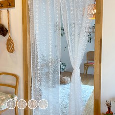 Keoteungeurigo 白色雙開式刺繡蕾絲遮蔽簾, 雪花