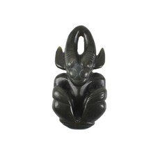 博古珍藏 天然和闐菠菜碧玉雕太陽神把玩．69公克．紅山文化文物．工中工痕．早期收藏