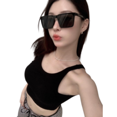 時尚大框太陽眼鏡，黑色經典款，修飾臉型，抗紫外線，輕巧舒適