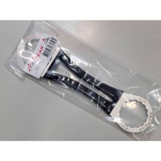 CRODER CLA-1 國際六孔轉成中心鎖入式轉接座 碟煞轉接座 國際六孔式轉接座 相容:12/15/20 mm, 1個, EMATT-B003 碟盤蓋外牙拆裝工具