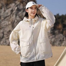 남녀공용 초경량 자외선차단 바람막이 자켓 여름용 방풍 후드 집업 커플 아웃도어 등산 캠핑 점퍼