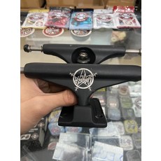 independent 因地 indy 滑板橋 鍛造底座 雙空橋 尺寸139 pu基本無磨損, 如圖所示, 1個