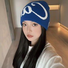 얼굴 작아보이는 알파벳 프린트 니트 비니 - 여성용 겨울 방한 패션모자