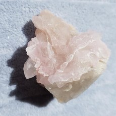 巴西天然粉晶簇0224-13 罕見大尺寸粉晶簇，提升人緣魅力，舒緩壓力