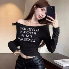 투니스 여성 슬림핏 오프숄더 레터링 프린팅 긴소매 티셔츠