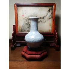 哥釉連座瓶 開片紋古樸典雅, 如圖所示
