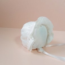 진주장식 화이트색상 유아 돌아기 레이스프릴 드레스보넷 보닛 모자