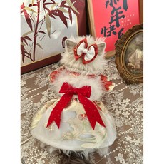 寵物新年禮服 精緻植絨燙金 貓咪柯基泰迪適用 羽毛緞面華麗外出服飾, 1個, 雲煙曲,M＋碼（3.5-4.0公斤左右）