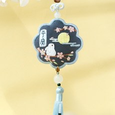 桃園出貨 龍年新款【刺繡系列】卡通雙面刺繡吊飾刺繡手工diy材料包平安符 車掛飾自繡香包香囊雙面繡 交換禮物保佑平安, 靜月兔香囊（送平安玉扣+繡繃）, 1個