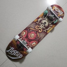 JUSTICE 沸點滑板整板 7.72全加楓, 如圖所示, 1個