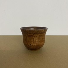 Master Sasaki 佐佐木 實木杯, 瑕疵約5*5cm玩具反邊小酒杯, 1個