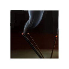 제사향초 향피우기