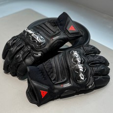 『Riderment』實體店 零碼出清 Dainese Carbon 4 short 黑黑 碳纖維護塊 競技短手套 入門, 1個