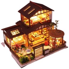 大旺小舖:現貨diy袖珍娃娃屋材料包小屋櫻庭細語 生日結婚母親節情人節聖誕交換禮物 實體店面, 附防塵罩燈光大陸音樂機心