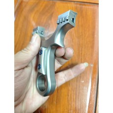 弓箭推拉鎖扣牛角尖頭 全新無傷 帶弓盒, 如圖所示, 1個