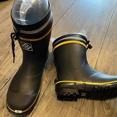 廣隆工地鞋 雨鞋 防水鞋 耐磨防滑 防水透氣 工地工作、戶外活動首選, 1個
