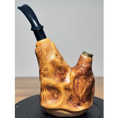 太行崖柏 隨型煙斗, 如圖所示, 1個