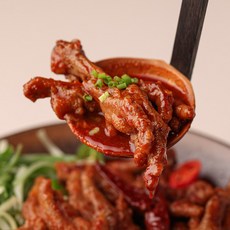 청춘불판 국물닭발 900g 매운 닭발 양념 닭발 불닭발 캠핑 혼술 안주 간편식, 1개