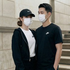 나이키 남성 검정 클럽 반팔티 스포츠 숏슬리브 티셔츠 라운드티 퓨추라 로고티+사은품증정(패션마스크)