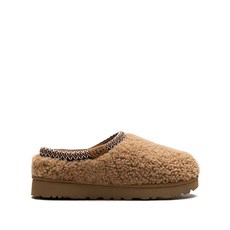 어그 타스만 맥시 컬리 슬립온