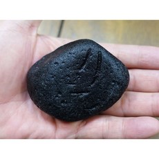 §能量礦石§ RIZALITE Tektite 菲律賓隕石 重206克 黑隕石 玻璃隕石 雷公墨 衝擊玻璃，能量擺件，提升空間質感
