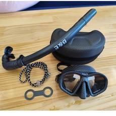 B&E 浮力河驟社 碳纖維紋 低容積面鏡 防霧貼片 自由潛水 自潛 漁獵 100cc, 碳纖維紋框+裙邊,面鏡(送盒)+碳纖維紋呼吸管+面鏡繩