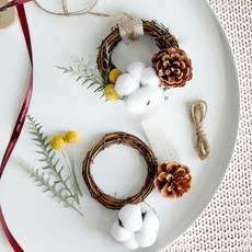 聖誕花圈 聖誕花環 DIY花環 干花藤編花環材料包 掛件車掛內飾 永生花手工製作壁掛, 1個, 綿羊（DIY材料包）10cm