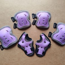 兒童輪滑護具滑板溜冰頭盔防護裝備騎行套裝護膝防摔兒童運動護膝, 兒童輪滑運動護具2套裝（蝶）護手顏色（備,3歲-9歲   17.5公斤-37.5公, 1個