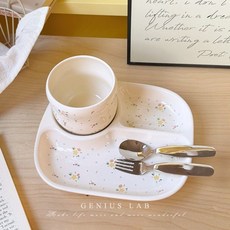 碎花三格分餐盤 ins小清新陶瓷家用早餐盤 女生減脂可愛餐盤, 奶油白套裝（分餐盤+手握杯+不銹鋼叉勺）, 1個