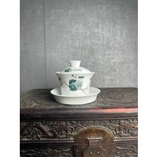 精品 早期 回流 景德鎮 7501 毛瓷 翠竹紅梅 綠色梅花 蓋碗 茶碗 八十年代 十大瓷廠 手繪 滑石子胎 紅旗瓷廠底款, 商品主圖, 1個