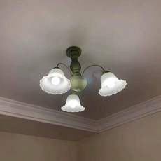 法式田園臥室吊燈 花朵客廳吊燈 北歐奶油系主臥燈 美式複古房間燈, 3頭吸頂燈奶綠色