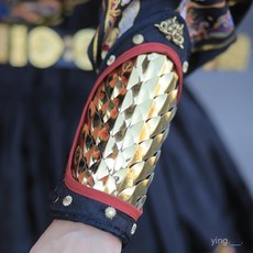 烏衣巷原創明製漢服甲冑龍鱗甲護臂，金色銀色304不銹鋼魚鱗甲護腕, 1個, 金色 現貨,其它