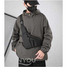 방수 방범 크로스백 트라이앵글 가슴팩 PU소재 남성용 캐주얼 슬링백 양쪽 어깨 스트랩 여행용 일상용 가방, 블랙