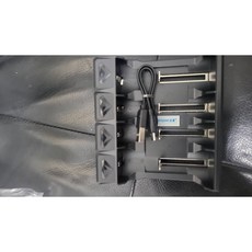 3. 7v/4.2鋰電池18650/26650小風扇強光手電筒智慧通用 雙槽設計 智能充電 安全可靠, 兩槽充電器, 詳見包裝, 詳見包裝