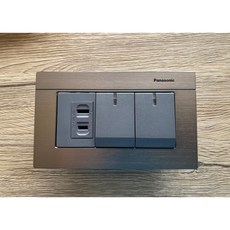 Panasonic 鈦坦灰 GLATIMA 一切ㄧ插 ㄧ開兩插座 WTGF6100DS 一開二插