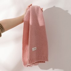 韓版簡約風素色針織圍巾，百搭顯白保暖加厚圍脖，新款少女貼標毛線圍巾