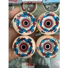 鬼手聯名滑板雙翹街式輪 53mm 99A 紋路清晰 附Bones軸承, 如圖所示, 1個