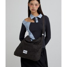 [마크니] LEOPARD SUEDE ECO CROSS BAG CHARCOAL