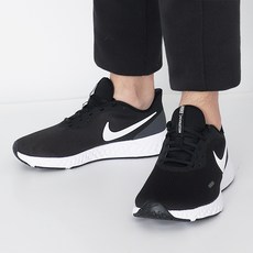 Nike Wide Ball 跑鞋 Ball Wide 跑鞋 Revolution 5 4E (BQ6714-003) + Biko Mask