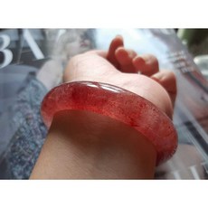 超級吸粉 小草莓晶 果凍手鐲56.1mm 寬版 13.3mm 厚8.1手環, 1個