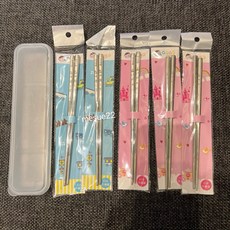 台灣QDAD 316不鏽鋼親子日式方筷 居家成人筷子 空心防燙防滑 可愛激光圖案便攜餐具組, 1個, 兒童筷子男女混5雙（圖案隨機）+盒1