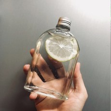 嗨購 一次性玻璃飲料瓶油柑茶瓶酒瓶 創意包裝瓶 扁方型瓶 ins果汁杯外, 1個, A款斜邊-500ml