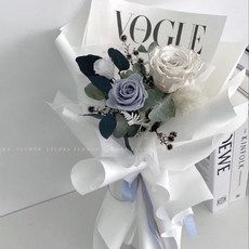 Floraflower 小香銀邊莫藍迪乾燥永生花束〖韓系花束〗畢業花束 永生花花束 藍色花束 教師節 生日 情人節, 花束