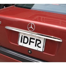 賓士 Benz W202 C180 C200 C240 C280 93 97 鍍鉻銀 後行李箱尾門飾條貼, 1個