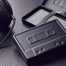 金屬烤漆錄音帶 名片盒/菸盒/鈔票夾/錢夾 - 消光黑, 1個