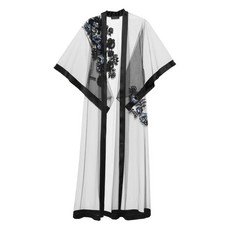 카린길슨 자수 가운