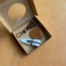 초미니가위 초소형 휴대용 안전캡 마이크로 미니가위, 휴대용 초미니가위, 브라운