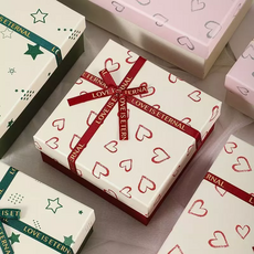 磁吸設計 任意造型 鴨鴨造型絨毛玩具 禮盒 愛心圖案裝飾 緞帶裝飾, 1個