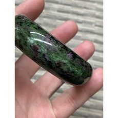 虎斑紋菩薩棋沉香17.6圍手鐲 加 紅綠寶56.1mm手鐲兩件, 1個